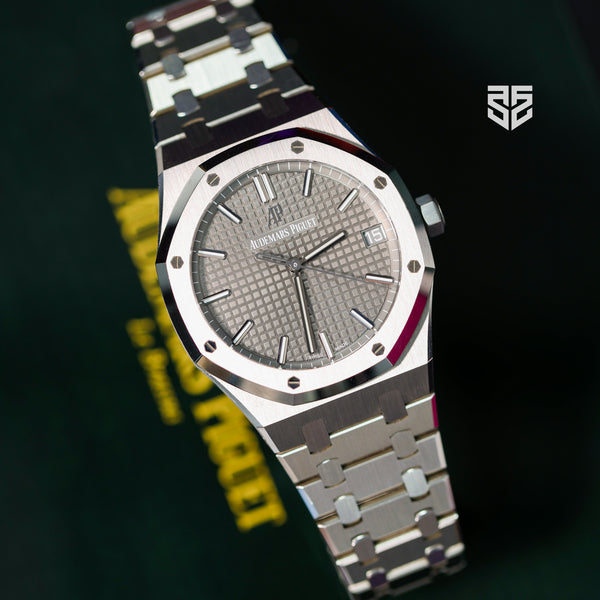 Audemars Piguet Royal Oak 41mm Rhodium Dial Ref: 15500ST 2022