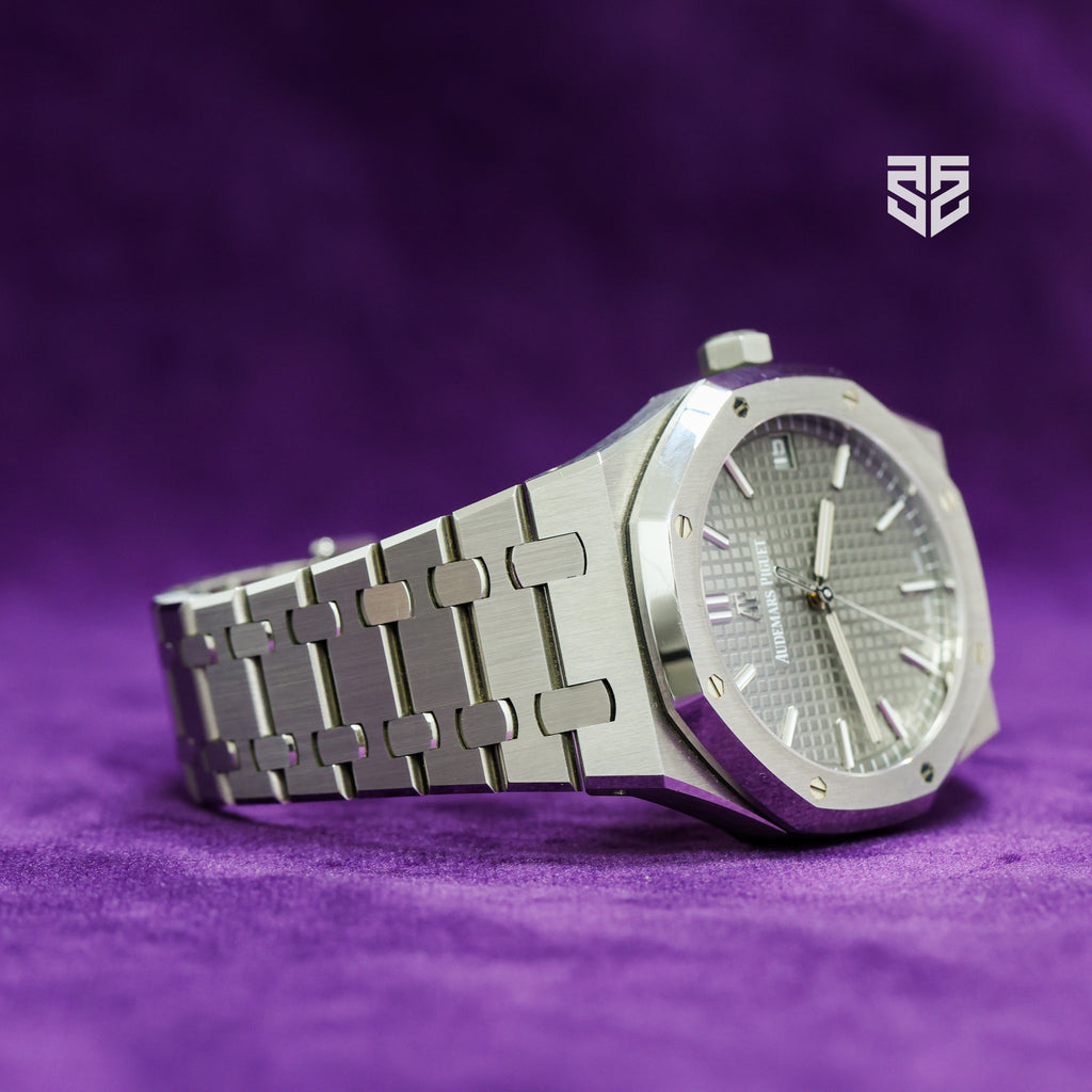 Audemars Piguet Royal Oak 41mm Rhodium Dial Ref: 15500ST 2022