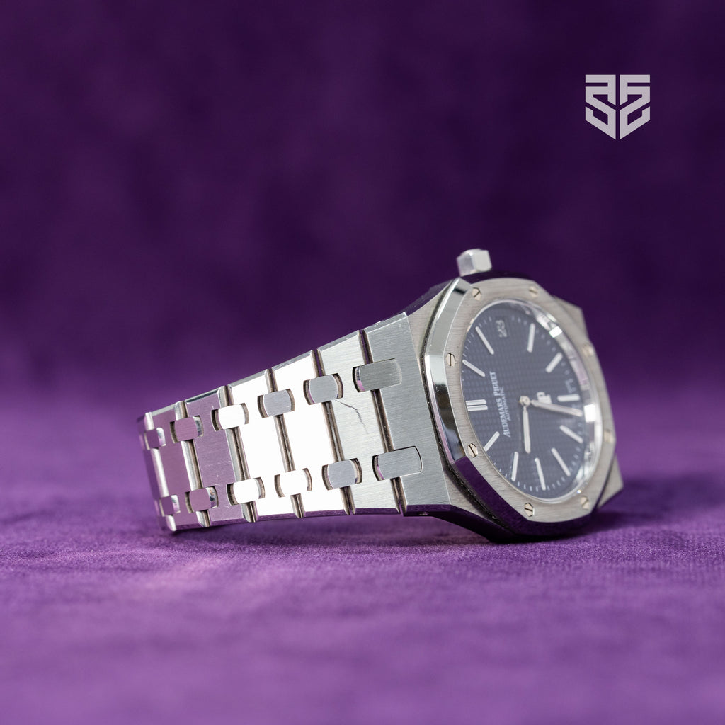 Audemars Piguet Royal Oak Jumbo 15202ST case profile — The Smiling Second, Melbourne