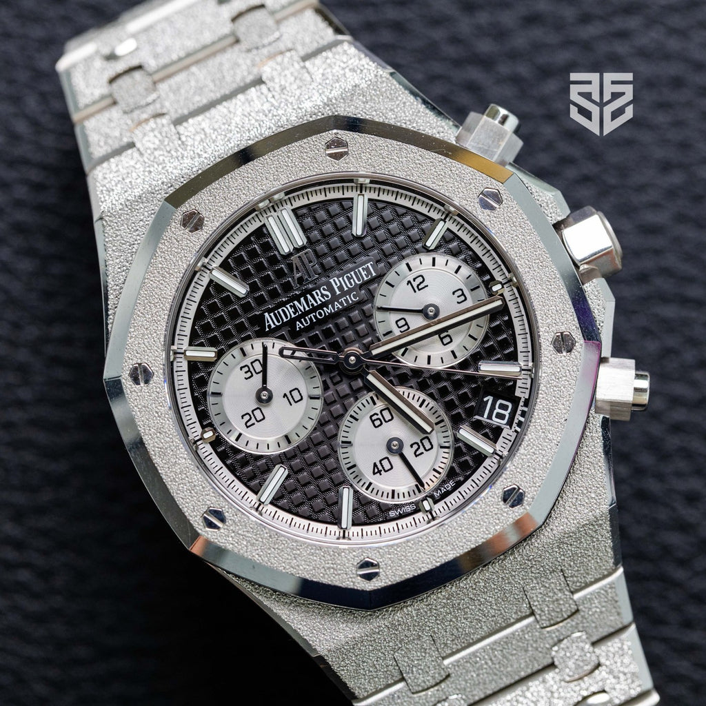 Audemars Piguet Royal Oak Chronograph Frosted 26239BC 2021 dial — The Smiling Second, Melbourne