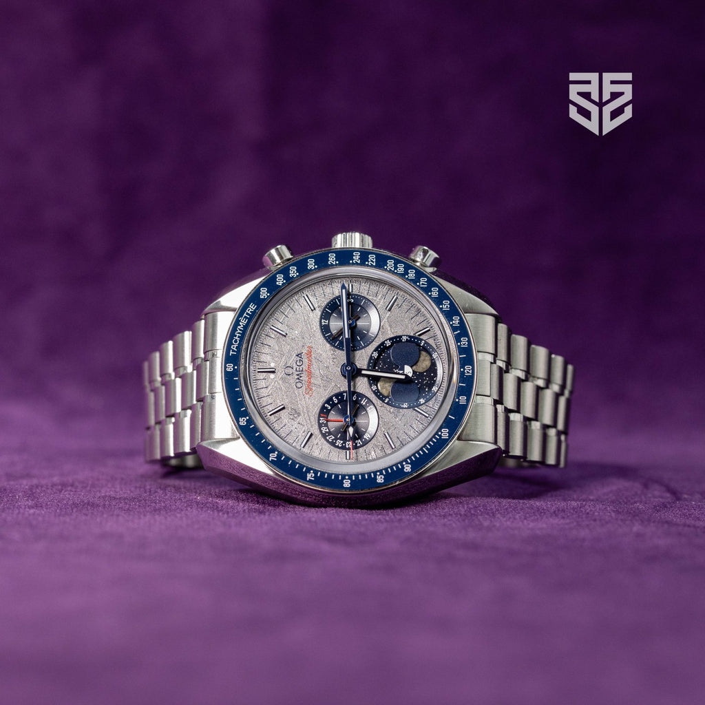 Omega Speedmaster Moonphase 304.30.43.52.06.001 dial — The Smiling Second, Melbourne