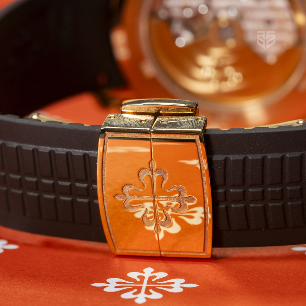 Patek Philippe Aquanaut Travel Time 5164R 2019 detail — The Smiling Second, Melbourne