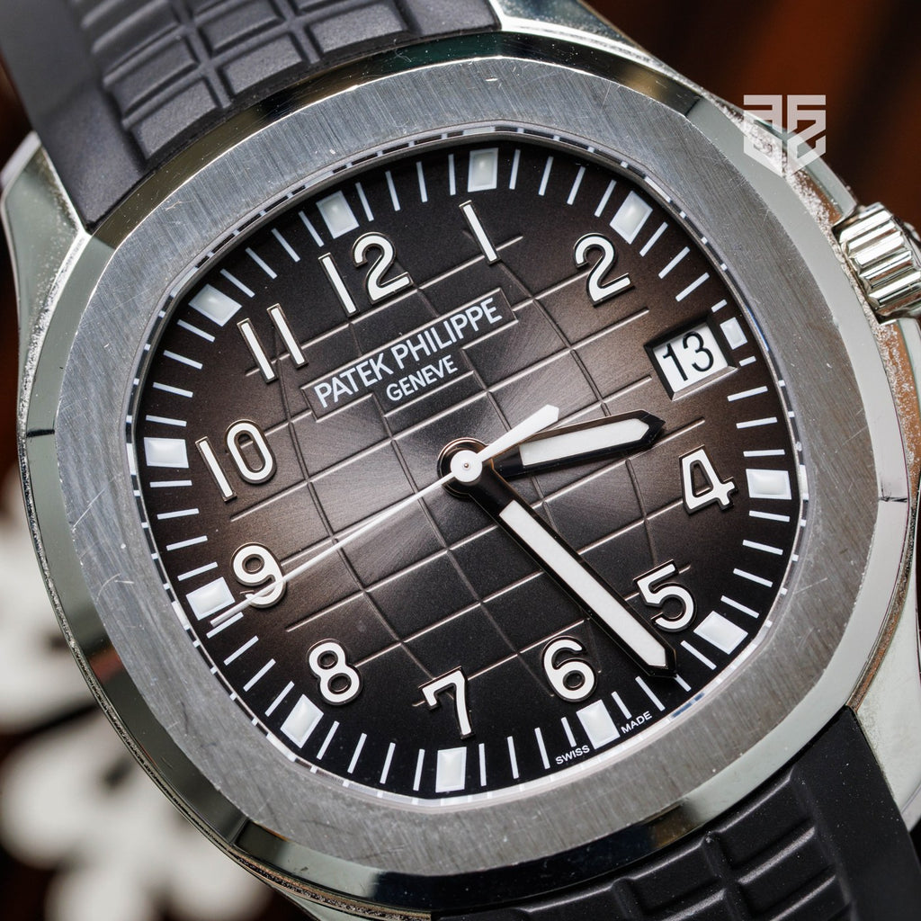 Patek Philippe Aquanaut 5167A 2017 dial detail — The Smiling Second, Melbourne