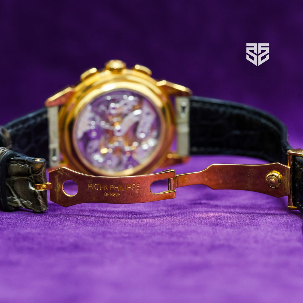 Patek Philippe Perpetual Calendar Chronograph 5270J bracelet clasp — The Smiling Second, Melbourne