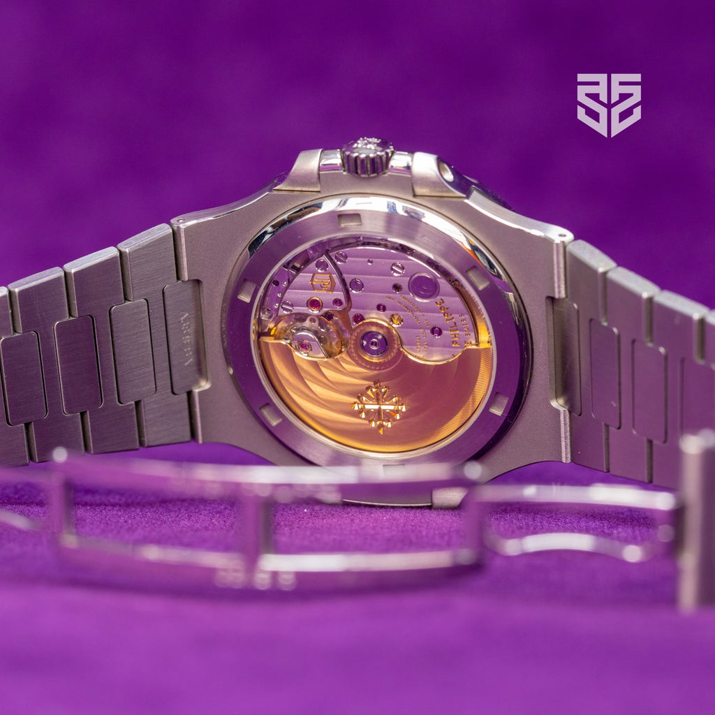 Patek Philippe Nautilus 5711 bracelet clasp — The Smiling Second, Melbourne