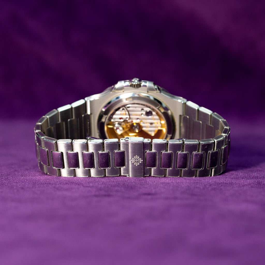 Patek Philippe Nautilus 5711 case profile — The Smiling Second, Melbourne