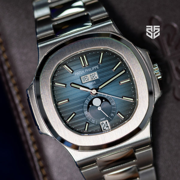 Patek Philippe Nautilus Annual Calendar 5726 2023 pre-owned — The Smiling Second, Melbourne