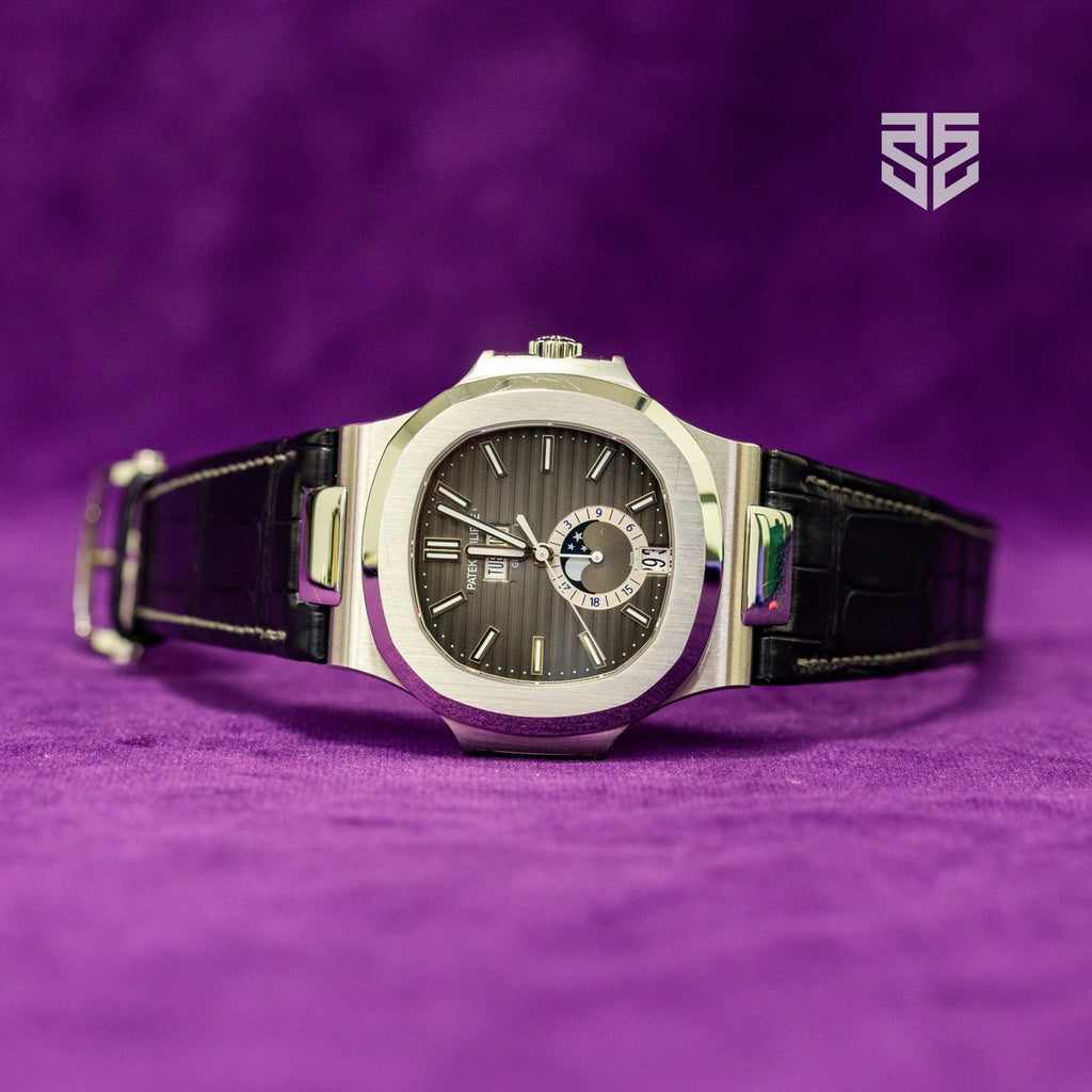Patek Philippe Nautilus 5726A annual calendar 2022 dial — The Smiling Second, Melbourne