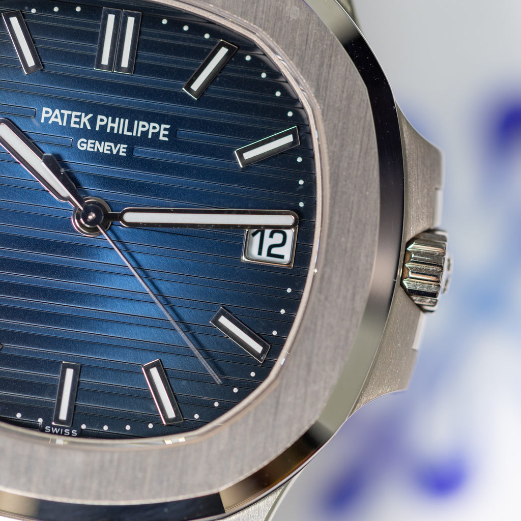 Patek Philippe Nautilus White Gold 5811/1G 2023 detail — The Smiling Second, Melbourne