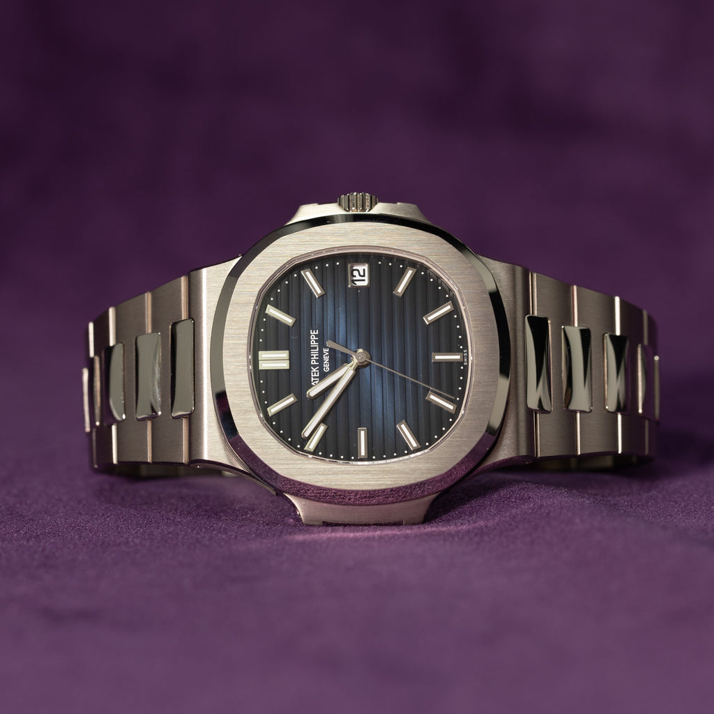 Patek Philippe Nautilus White Gold 5811/1G 2023 detail — The Smiling Second, Melbourne