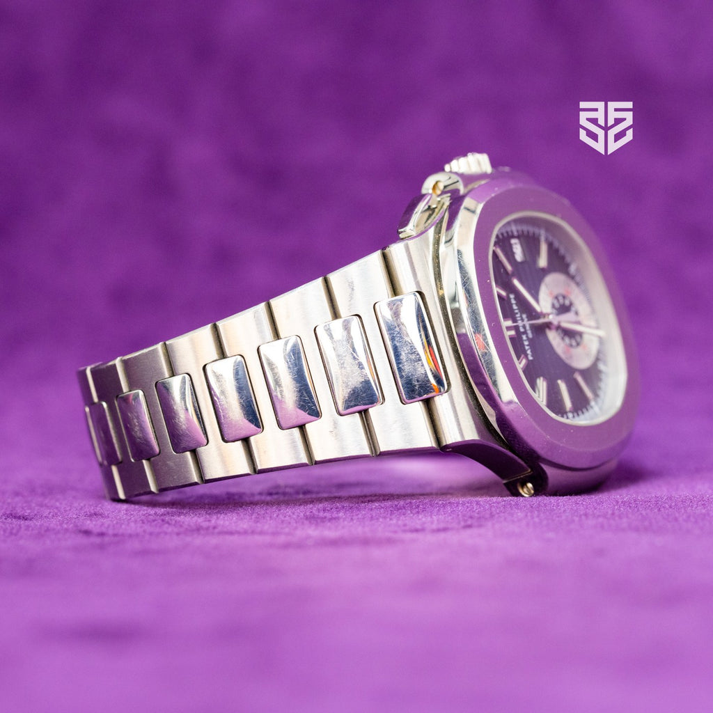 Patek Philippe Nautilus 5980/1A blue 2010 case profile — The Smiling Second, Melbourne