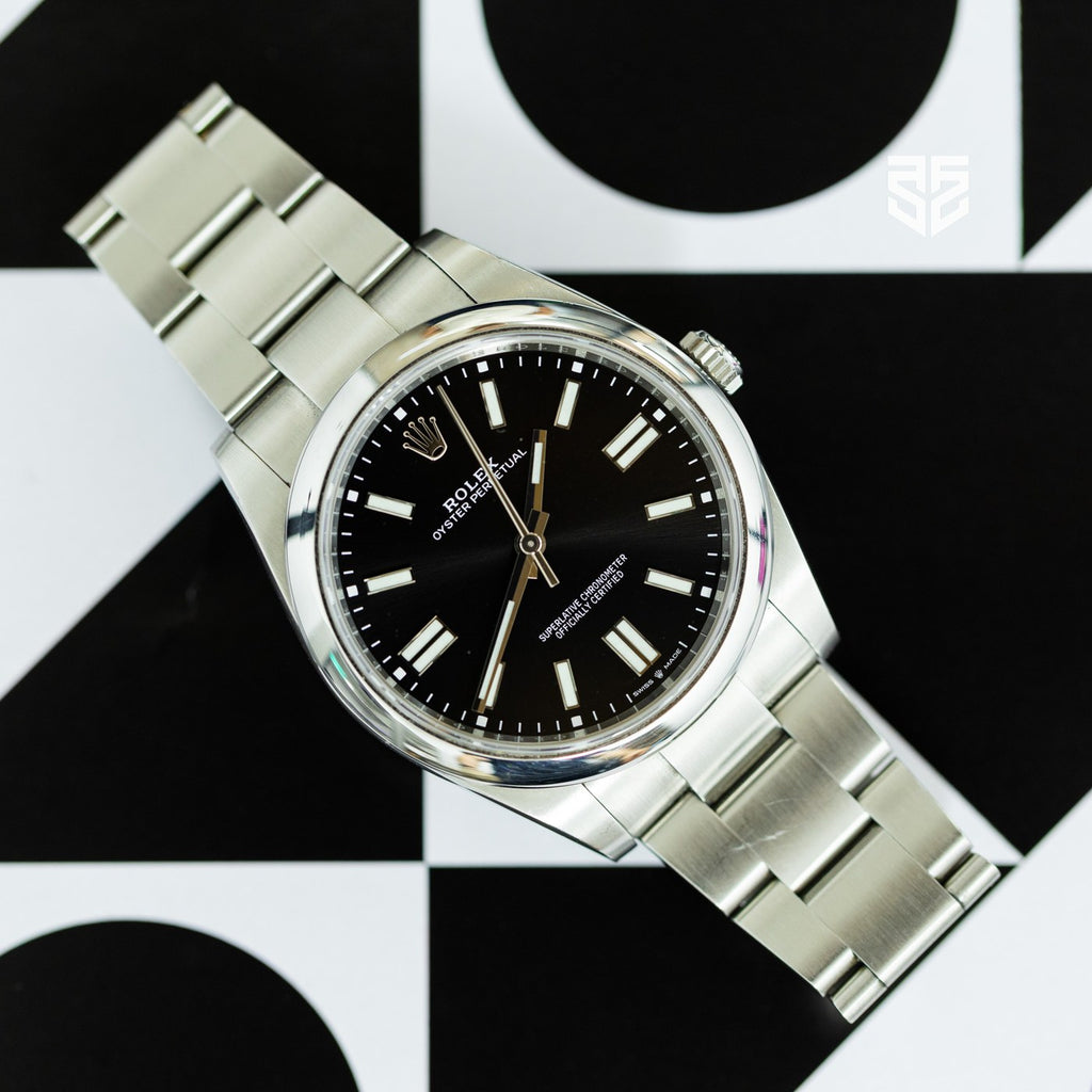 Rolex Oyster Perpetual 41 124300 2021 pre-owned — The Smiling Second, Melbourne
