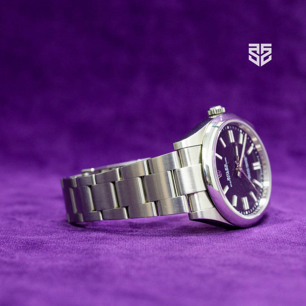 Rolex Oyster Perpetual 41 124300 2021 case profile — The Smiling Second, Melbourne