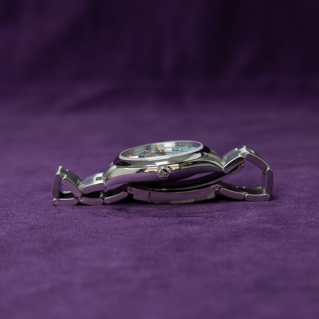 Rolex Oyster Perpetual 41 124300 case profile — The Smiling Second, Melbourne