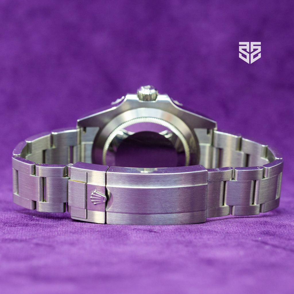 Rolex Submariner Date 126610LN 2021 case profile — The Smiling Second, Melbourne