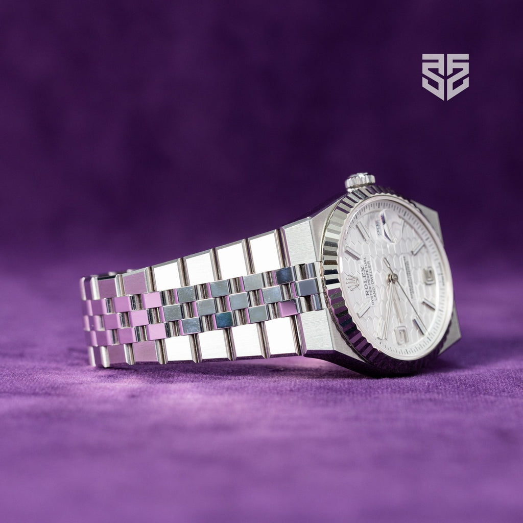 Rolex Land-Dweller 127334 case profile — The Smiling Second, Melbourne