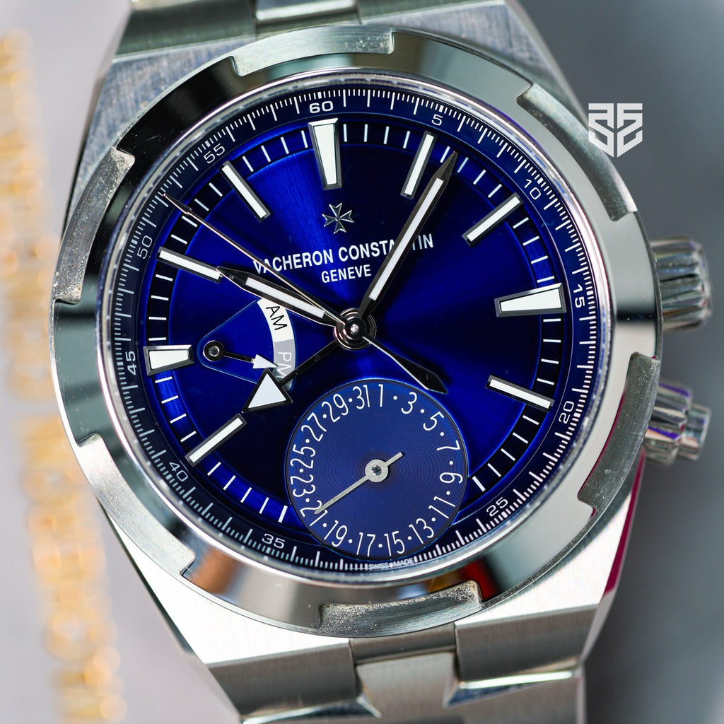 Vacheron Constantin Overseas Dual Time 7900V dial detail — The Smiling Second, Melbourne